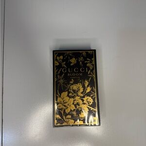 Gucci Bloom Black and Gold Packaging
